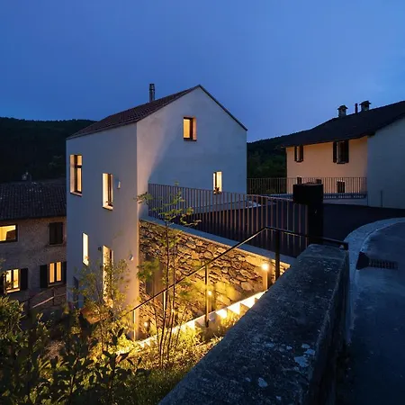 House Of Retreat Strada Vegia De Bren 9 Nr-01223 Breno